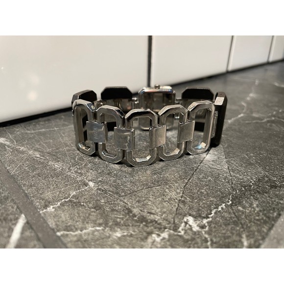 Ladies Black and Silver Fossil Dress Watch - New Battery - Picture 3 of 5